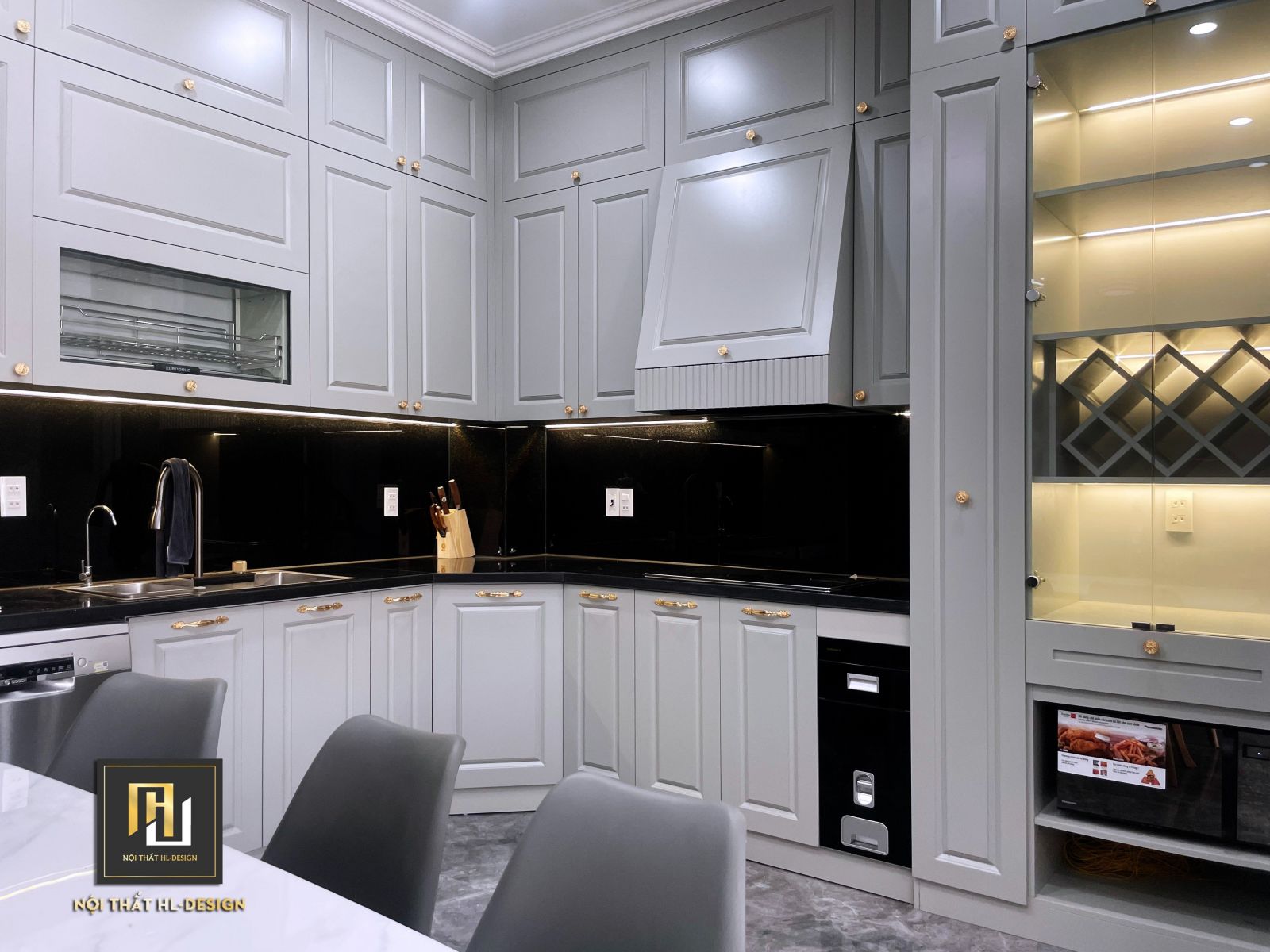 Thiết kế nội thất phòng bếp tân cổ điển cho chị Hương hạ long
