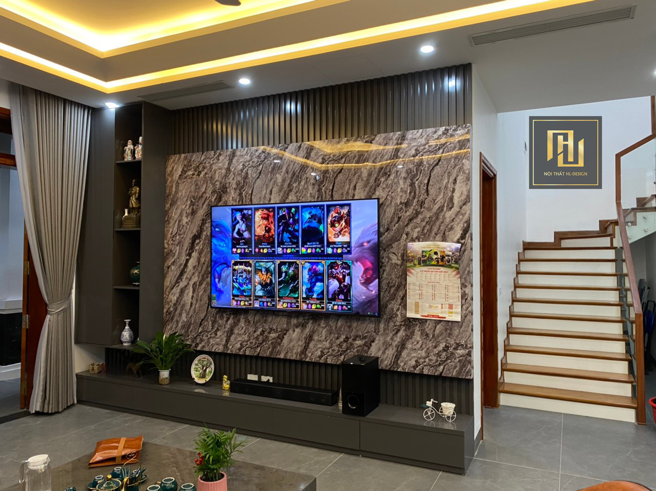 Thiết kế hệ vách tivi phòng khách tại Móng Cái